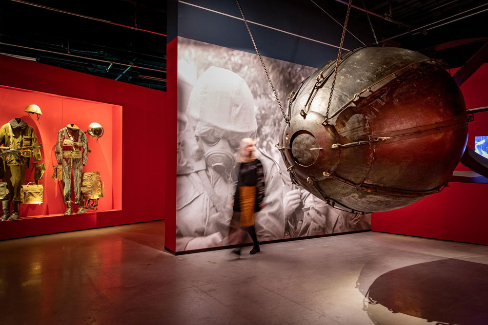 Een replica van de bom Fat Man die in 1945 boven Nagasaki ontplofte © Defensie