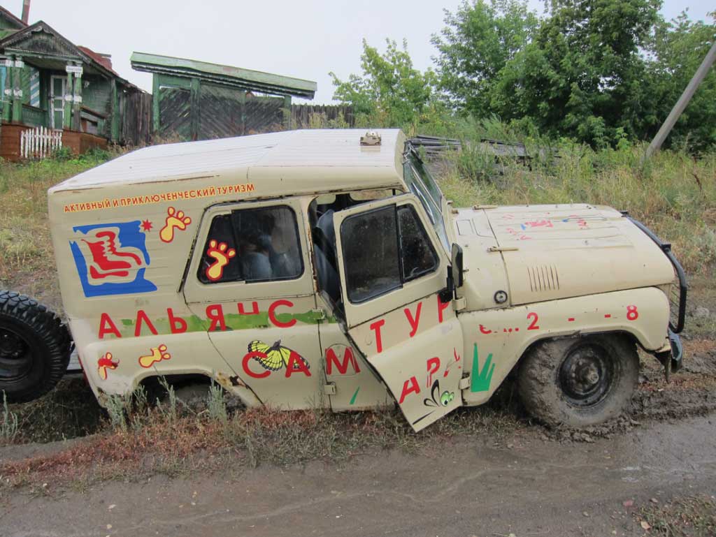 Russische jeep UAZ © Kurt Lapere