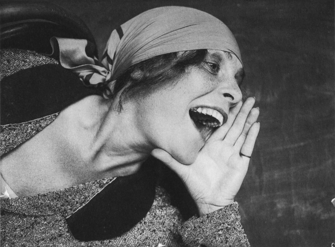 Aleksandr Rodtsjenko, 1925. Dit portret van Lili Brik werd een beroemde Sovjet-reclameposter.
